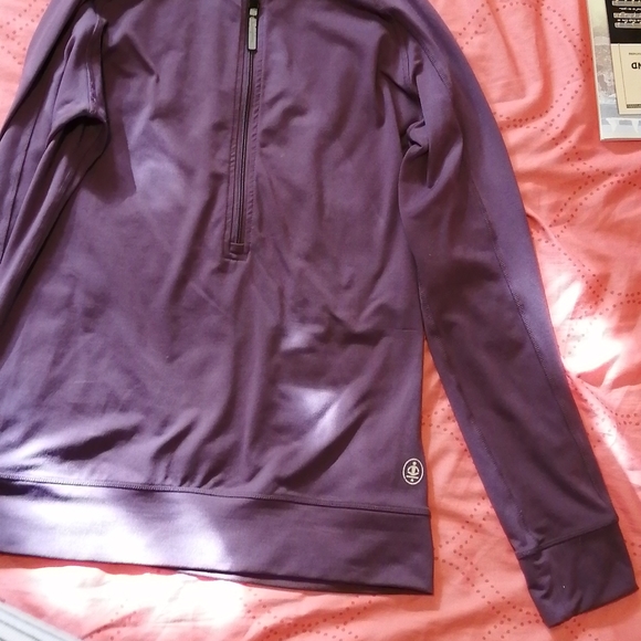 Champion - Picture 3 of 3